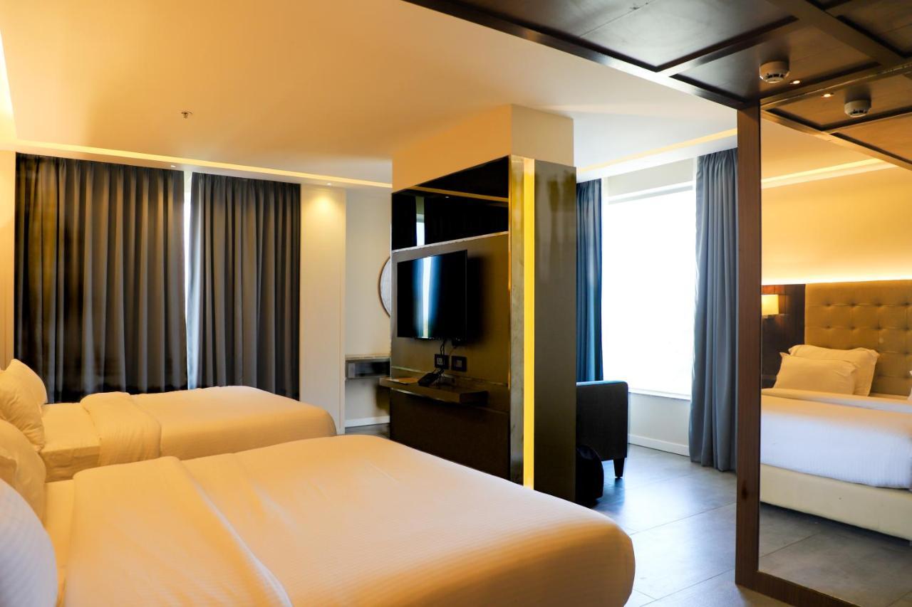Hotel The Sea View, Мангалор Экстерьер фото